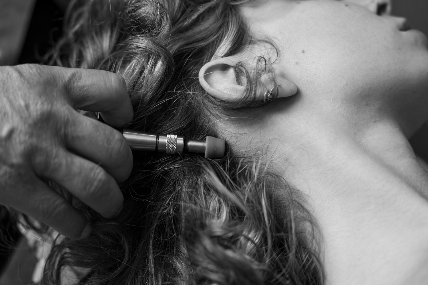 Chiropractor Harderwijk — Activator-methode close-up